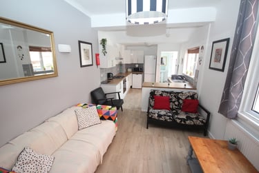 5 bed house, Fawcett Road (Popular Student Road), University of portsmouth, Portsmouth, PO40DP - Image 1