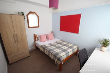 4 bed house, Jessie Road (ALL DOUBLE BEDROOMS), Southsea, Portsmouth, PO40EW - Image 11
