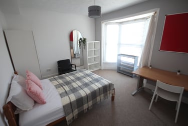 5 bed house, Jessie Road, Southsea, Portsmouth, PO40EW - Image 3