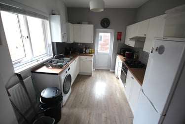 5 bed house, Francis Ave, Near university, Portsmouth, PO40HL - Image 3