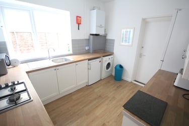 5 bed house, Telephone Road (popular student road), Near university, Portsmouth, PO40AZ - Image 4