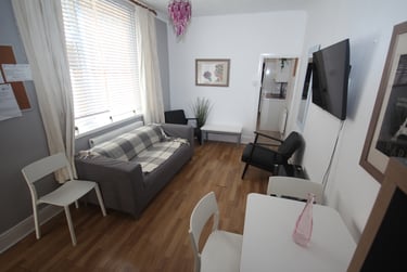 5 bed house, Telephone Road (popular student road), Near university, Portsmouth, PO40AZ - Image 2