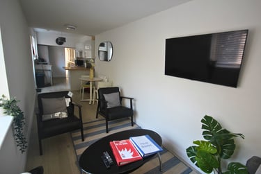 4 bed house, Fawcett Road (Popular Student Road), University of portsmouth, Portsmouth, PO40DH - Image 1