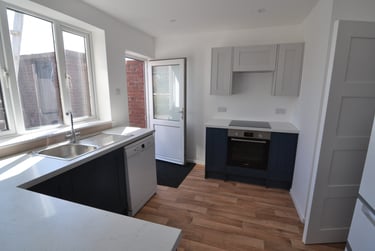 4 bed house, Stoke Hill, Mount Pleasant, Exeter, EX47DW - Image 4