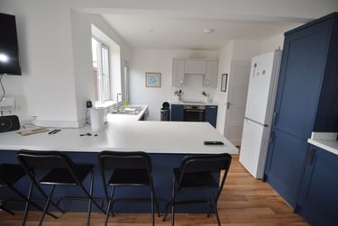 4 bed house, Stoke Hill, Mount Pleasant, Exeter, EX47DW - Image 2