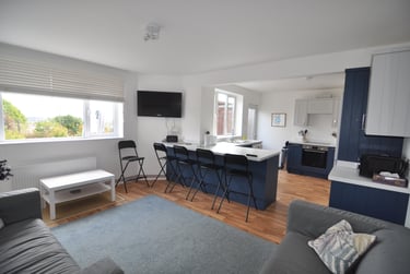 4 bed house, Stoke Hill, Mount Pleasant, Exeter, EX47DW - Image 1