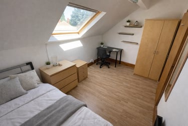 7 bed house, Richmond Avenue, Hyde park, Leeds, LS61DB - Image 2