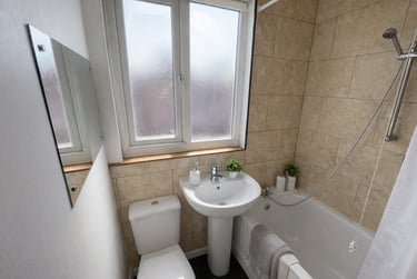 7 bed house, Richmond Avenue, Hyde park, Leeds, LS61DB - Image 3