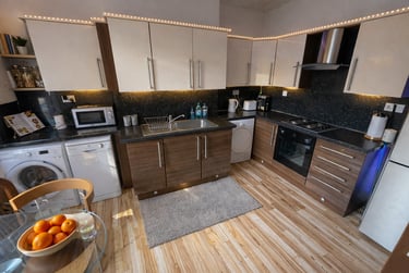 7 bed house, Ebberston Terrace, Hyde park, Leeds, LS61AU - Image 4