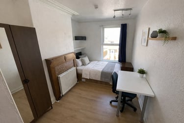 7 bed house, Richmond Avenue, Hyde park, Leeds, LS61DB - Image 4
