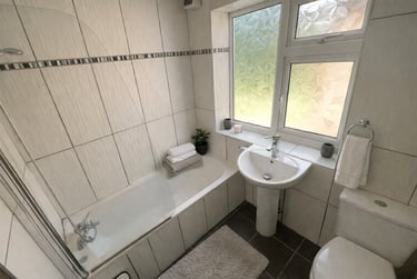 3 bed flat, The Poplars, Headingley, Leeds, LS62BT - Image 5
