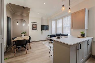 6 bed flat, Wiverton Road, Forest Fields, Nottingham, NG76NT - Image 1
