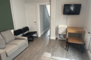 6 bed house, Alfred Street, Plasnewydd, Cardiff, CF244TY - Image 2