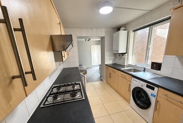 5 bed house, Rhymney Street, Plasnewydd, Cardiff, CF244DL - Image 1