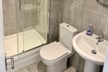 5 bed flat, Cheltenham Road, Cotham, Bristol, BS65RB - Image 11