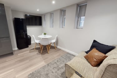 6 bed flat, St. Mary Street, City Centre, Cardiff, CF101DX - Image 4