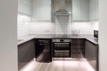 6 bed flat, St. Mary Street, City Centre, Cardiff, CF101DX - Image 5