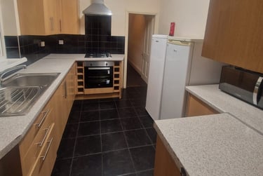 5 bed house, Harrow Road, Selly Park, Birmingham, B297DW - Image 3