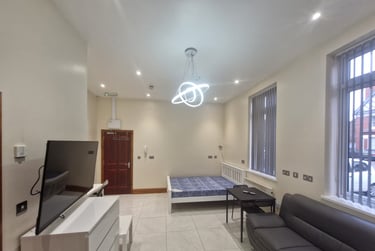 1 bed studio, Raglan Road, Edgbaston, Birmingham, B57RA - Image 3