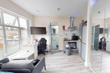 1 bed studio, Constance Road, Balsall Heath, Birmingham, B57RB - Image 2