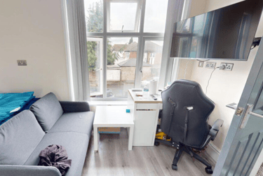 1 bed studio, Constance Road, Balsall Heath, Birmingham, B57RB - Image 3