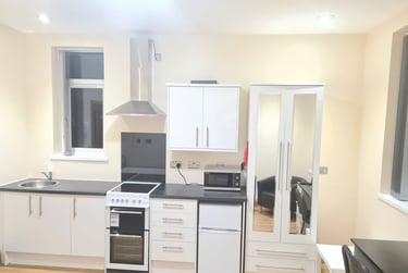 1 bed studio, Raglan Road, Edgbaston, Birmingham, B57RA - Image 8
