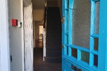 6 bed house, St Pauls Road, City Centre, Chichester, PO193BH - Image 1