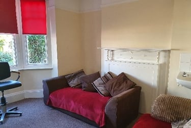 6 bed house, St Pauls Road, City Centre, Chichester, PO193BH - Image 2