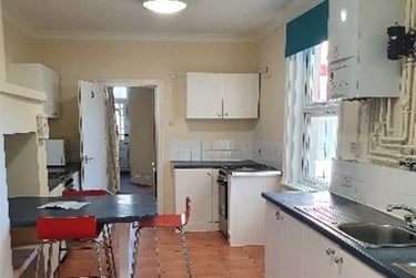 6 bed house, St Pauls Road, City Centre, Chichester, PO193BH - Image 3