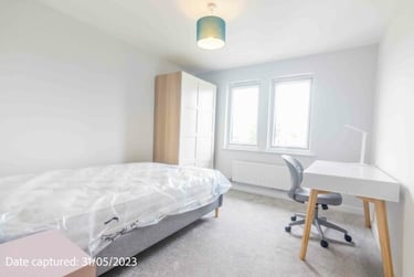 2 bed flat, Olympian Court, Layerthorpe, York, YO103UA - Image 8