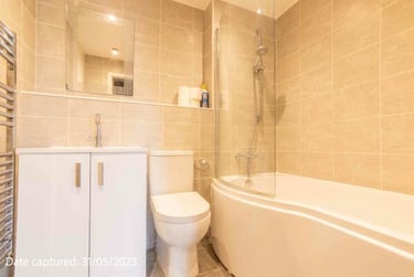 2 bed flat, Olympian Court, Layerthorpe, York, YO103UA - Image 9