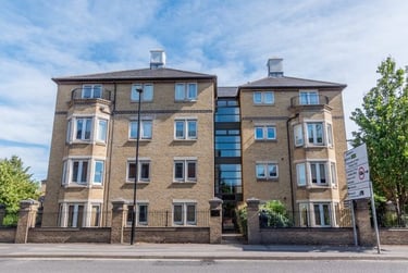 2 bed flat, Olympian Court, Layerthorpe, York, YO103UA - Image 12