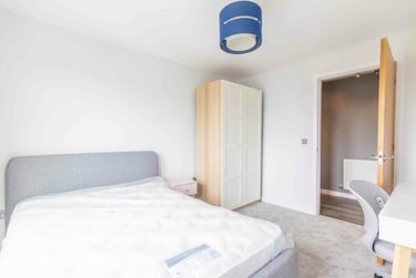 2 bed flat, Olympian Court, Layerthorpe, York, YO103UA - Image 10