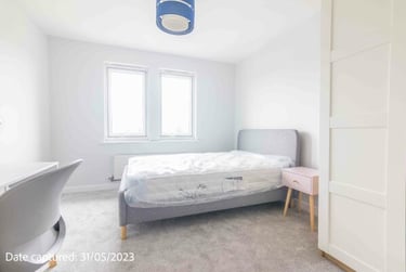 2 bed flat, Olympian Court, Layerthorpe, York, YO103UA - Image 11