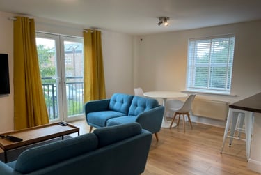 2 bed flat, Lawrence Street, Layerthorpe, York, YO103EU - Image 2