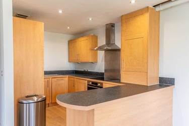 2 bed flat, Olympian Court, Layerthorpe, York, YO103UA - Image 4