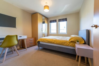 2 bed flat, Olympian Court, Layerthorpe, York, YO103UA - Image 4