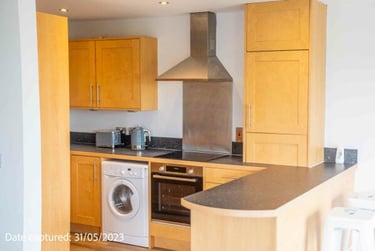 2 bed flat, Olympian Court, Layerthorpe, York, YO103UA - Image 5