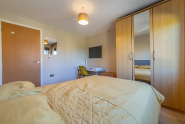 2 bed flat, Olympian Court, Layerthorpe, York, YO103UA - Image 3