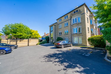 2 bed flat, Olympian Court, Layerthorpe, York, YO103UA - Image 10