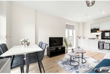2 bed flat, Teal Road, Ilford, London, IG38FS - Image 5
