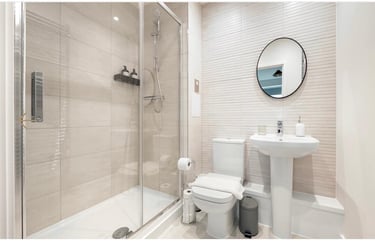 2 bed flat, Teal Road, Ilford, London, IG38FS - Image 4