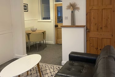2 bed house, Isca Road, City Centre, Exeter, EX28BQ - Image 2