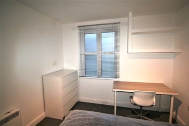 2 bed flat, Hadfield Close, Victoria Park, Manchester, M145LY - Image 9