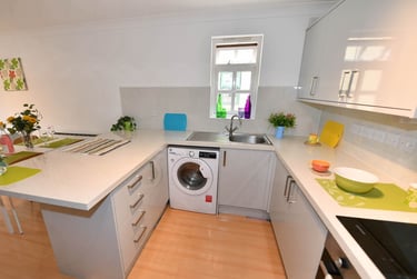 2 bed flat, Hadfield Close, Victoria Park, Manchester, M145LY - Image 7