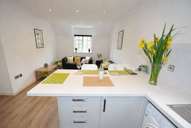 2 bed flat, Hadfield Close, Victoria Park, Manchester, M145LY - Image 2