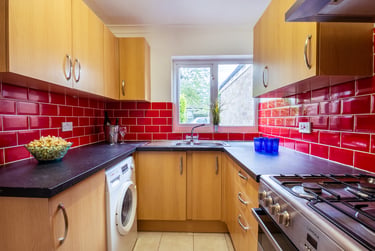 6 bed house, Ulcombe Gardens, Hales Place, Canterbury, CT27QY - Image 9