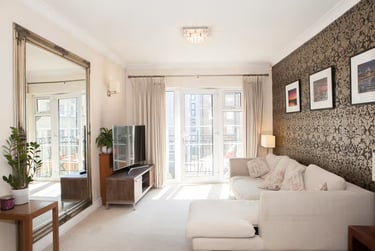 2 bed flat, Royal Mint Street, Aldgate, London, E18LG - Image 1