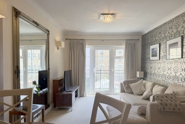 2 bed flat, Royal Mint Street, Aldgate, London, E18LG - Image 4