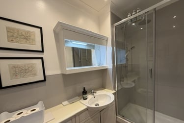 2 bed flat, Royal Mint Street, Aldgate, London, E18LG - Image 8